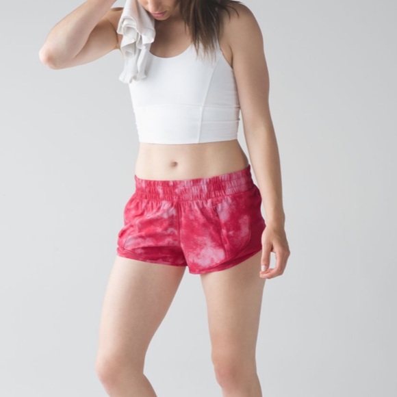 lululemon athletica Pants - Lululemon Pink Tie Dye Beat the Heat Shorts Gym